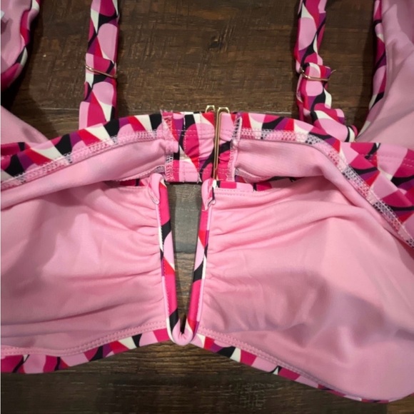 Time and Tru Women's 2X (20W-22W) Plus Size Geo Print V-Wire Bikini Swimwear Top - Picture 9 of 13